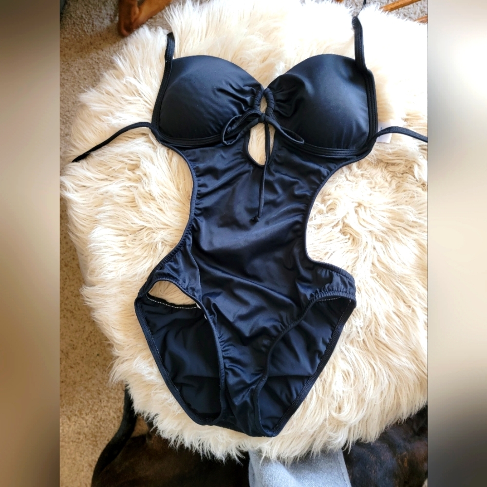 Venus one piece
